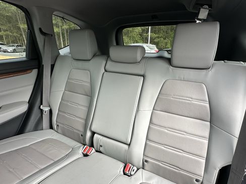 Used 2019 Honda CR-V Touring image 10