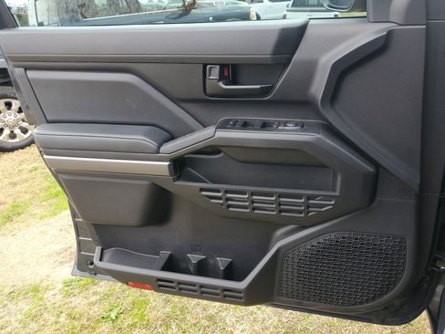 Used 2025 Toyota Tacoma SR5 image 30