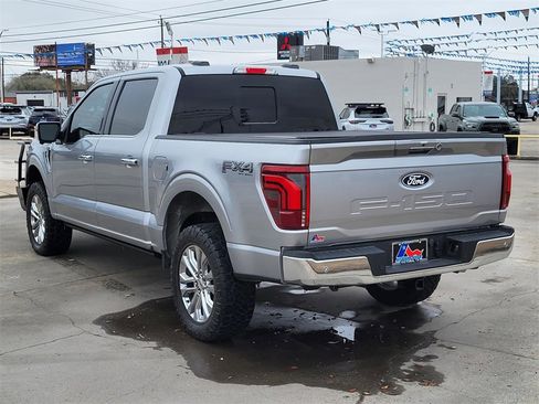 Used 2024 Ford F150 Lariat w/ FX4 Off-Road Package image 5