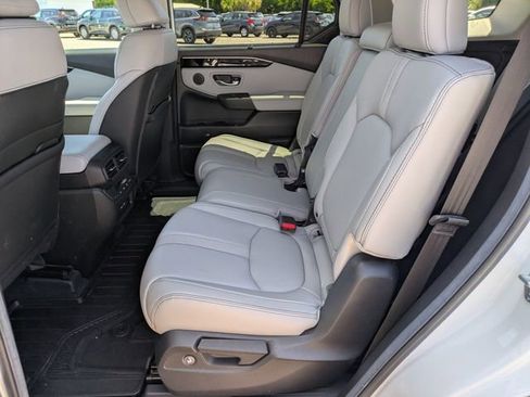 Used 2025 Honda Pilot EX-L image 20