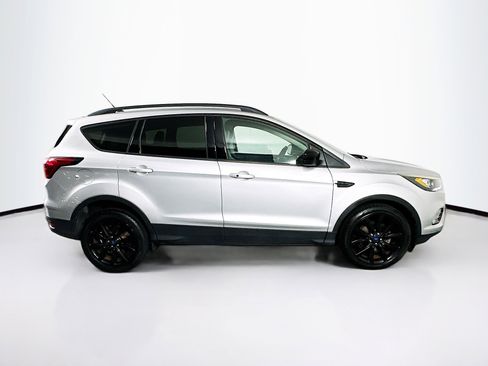 Used 2019 Ford Escape SE image 10