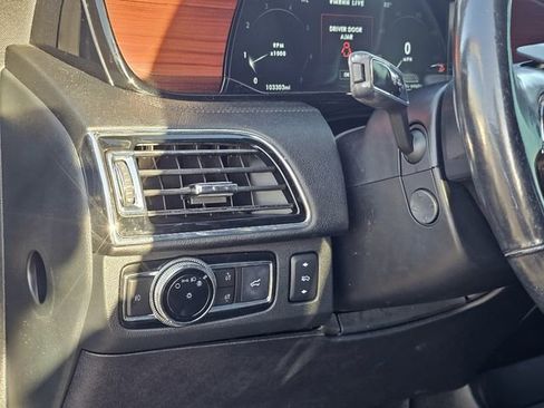 Used 2021 Lincoln Navigator Reserve w/ Luxury Package image 18