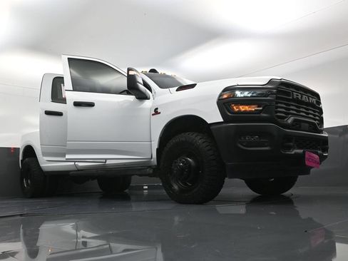Used 2025 RAM 3500 Tradesman AWD/4WD image 27