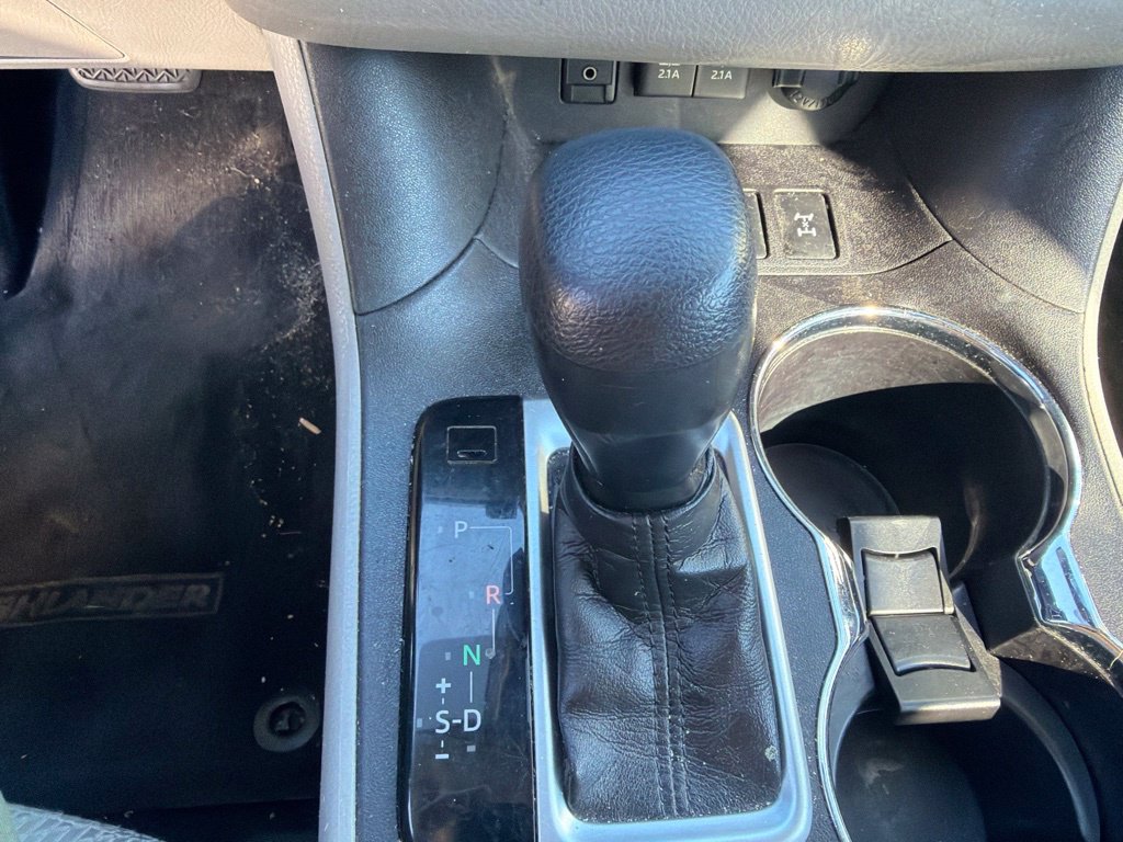 Used 2018 Toyota Highlander LE AWD/4WD image 10