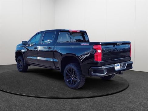 New 2026 Chevrolet Silverado 1500 Custom Trail Boss w/ LPO, Dark Essentials Package AWD/4WD image 3