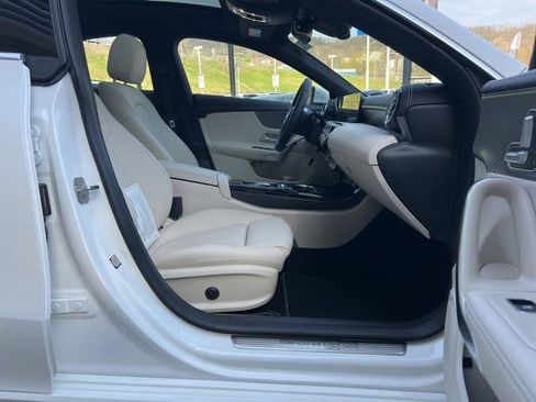 Used 2025 Mercedes-Benz CLA 250 4MATIC image 24