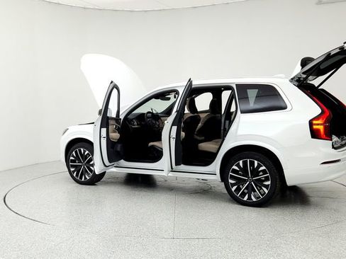 New 2025 Volvo XC90 B6 Plus w/ Protection Package Premier image 12