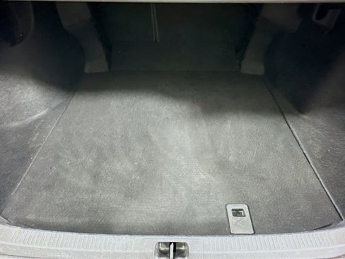 Used 2019 Toyota Camry LE FWD image 26