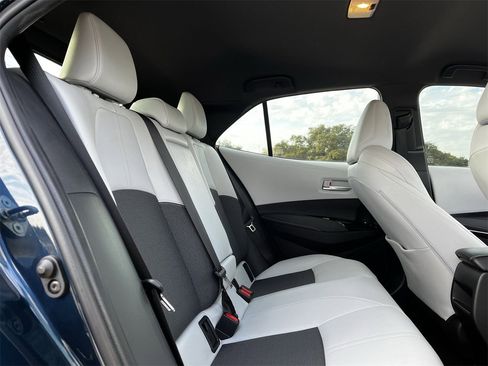 Used 2022 Toyota Corolla XSE image 26