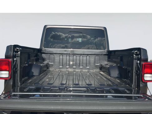 Used 2024 Jeep Gladiator Sport AWD/4WD image 28