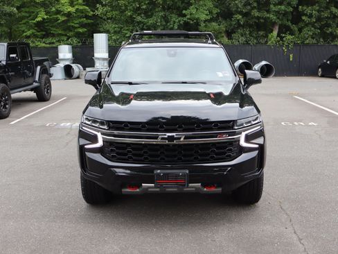 Used 2021 Chevrolet Tahoe Z71 w/ Z71 Signature Package AWD/4WD image 3