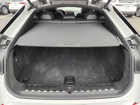 Certified 2023 BMW X6 xDrive40i w/ M Sport Package image 28