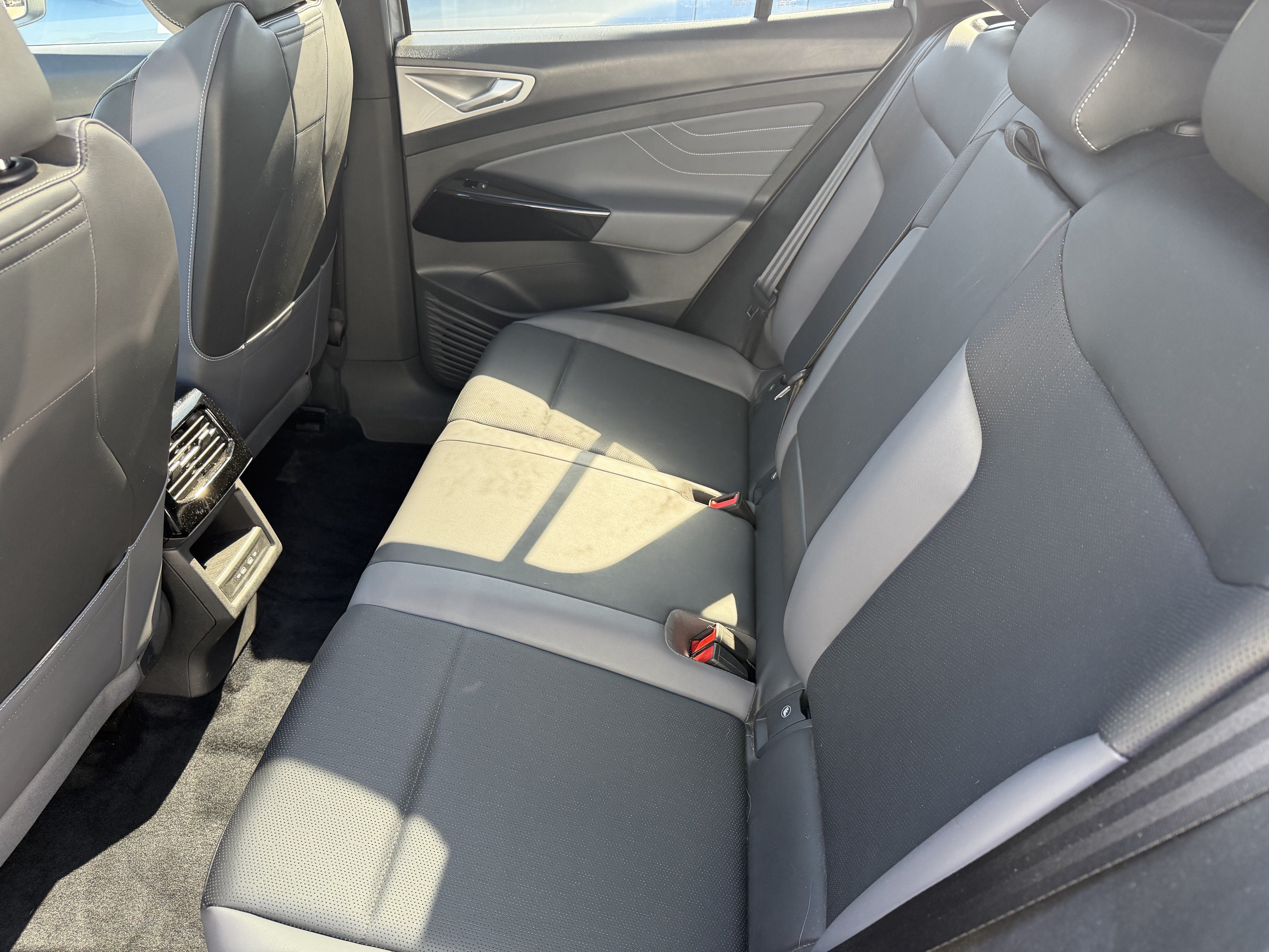 Used 2024 Volkswagen ID.4 S RWD image 23