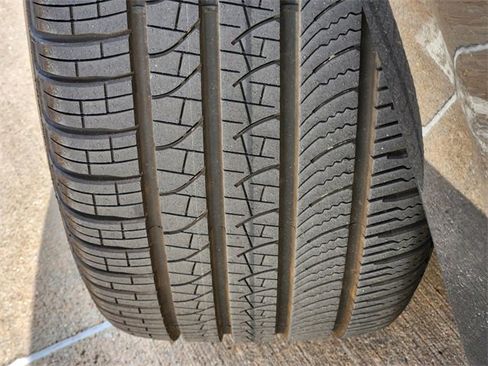 New 2025 Land Rover Range Rover SE image 8