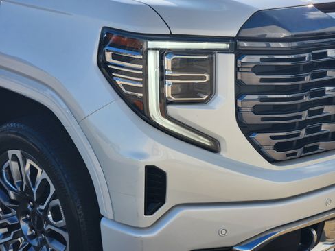 Used 2024 GMC Sierra 1500 Denali Ultimate AWD/4WD image 29