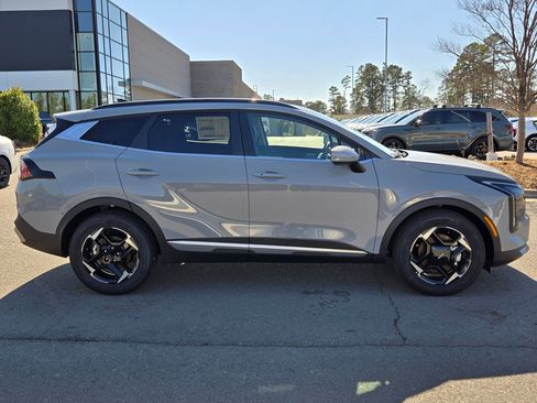 New 2026 Kia Sportage EX w/ EX Panorama Roof Package image 8