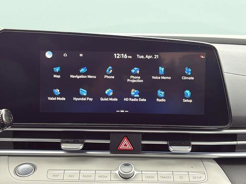 New 2026 Hyundai Elantra Limited FWD image 30