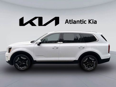Certified 2023 Kia Telluride S w/ S Sunroof Package FWD image 11