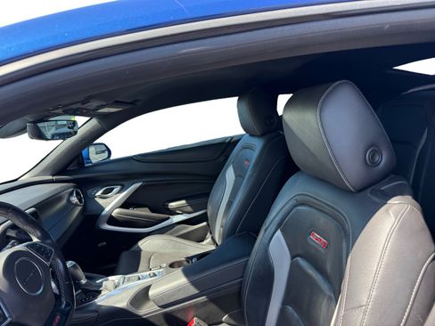 Used 2019 Chevrolet Camaro SS RWD image 10