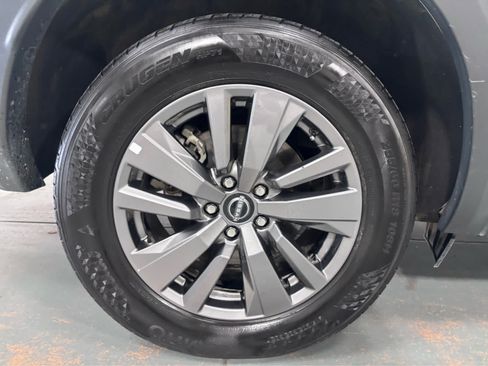 Used 2025 Nissan Pathfinder SV AWD/4WD image 9