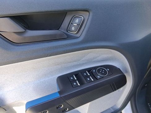 New 2025 Ford Maverick XLT w/ XLT Luxury Package FWD image 12