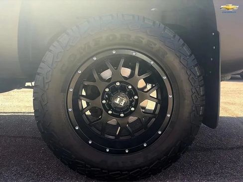 Used 2004 Chevrolet Avalanche 2500 w/ Preferred Equipment Group AWD/4WD image 17