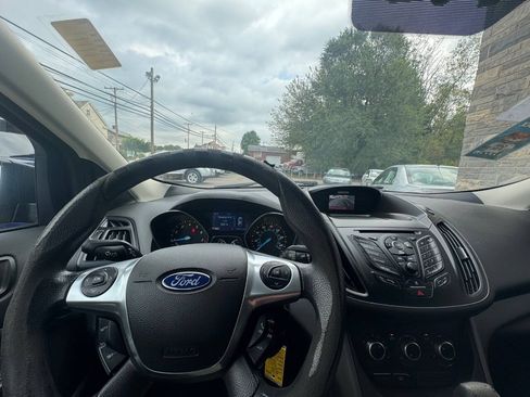Used 2014 Ford Escape S FWD image 27