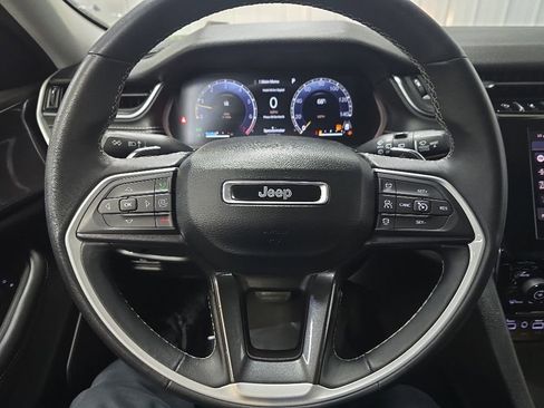 Used 2022 Jeep Grand Cherokee L Laredo w/ Luxury Tech Group I AWD/4WD image 19