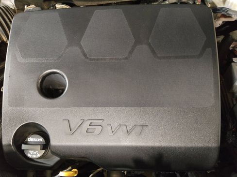 Used 2020 Chevrolet Traverse LT image 30