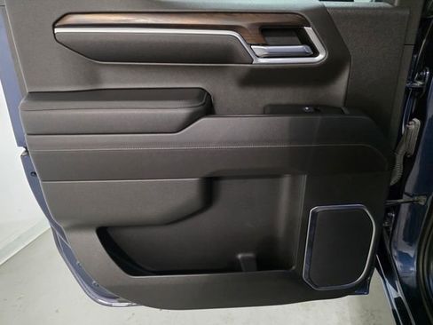 Certified 2022 GMC Sierra 1500 SLT w/ SLT Convenience Package image 25