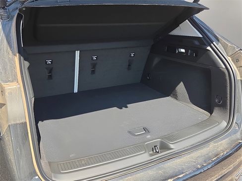 New 2025 Buick Envision Avenir image 8