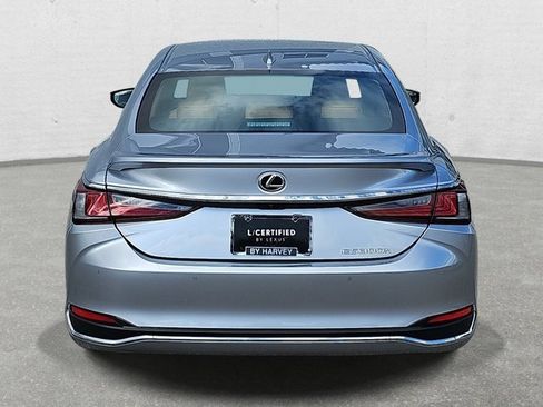 Certified 2023 Lexus ES 300h w/ Luxury Package image 6
