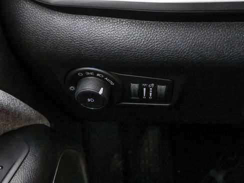 New 2026 Jeep Compass Latitude image 25