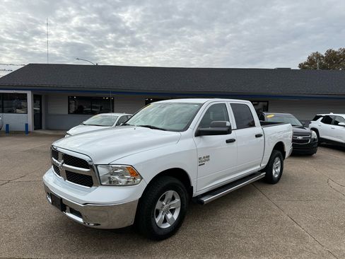 Used 2019 RAM 1500 Tradesman w/ Chrome Appearance Group image 3