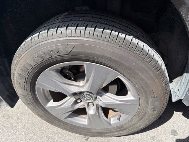 Used 2025 Toyota RAV4 XLE w/ Convenience Package FWD image 7
