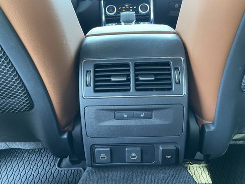 Used 2024 Jaguar XF R-Dynamic SE image 25