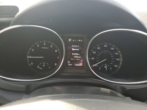 Used 2017 Hyundai Santa Fe Sport image 13