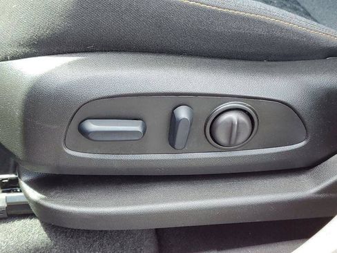 Used 2024 Chevrolet Equinox LT FWD image 6