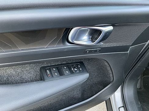 Certified 2023 Volvo C40 P8 Recharge Plus image 16