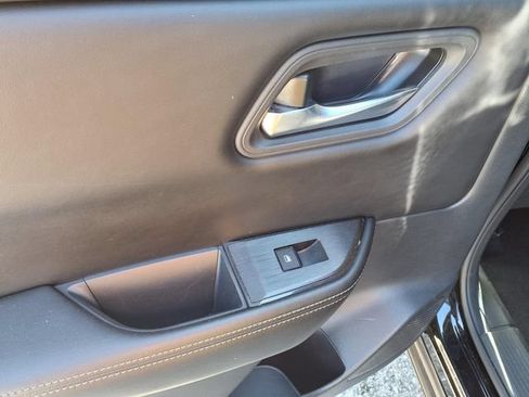 Used 2024 Nissan Rogue SV AWD/4WD image 19