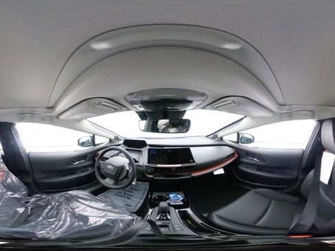 New 2026 Toyota Prius Plug-In Hybrid FWD image 66
