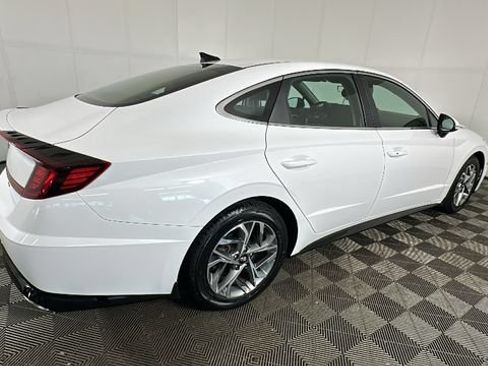 Used 2023 Hyundai Sonata SEL w/ Cargo Package FWD image 2