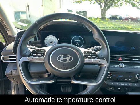 Used 2025 Hyundai Elantra Limited FWD image 8