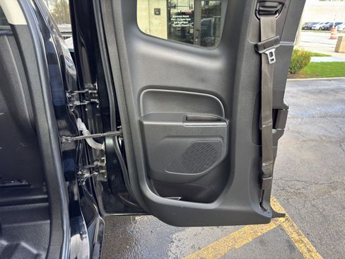 Used 2021 Chevrolet Colorado LT w/ Fleet Safety Package RWD image 16