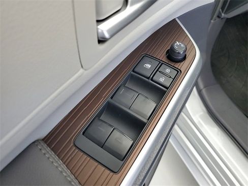 Certified 2023 Toyota Sienna XLE image 22