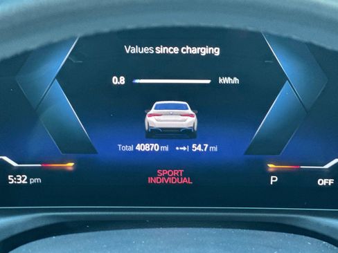 Used 2022 BMW i4 eDrive40 image 26