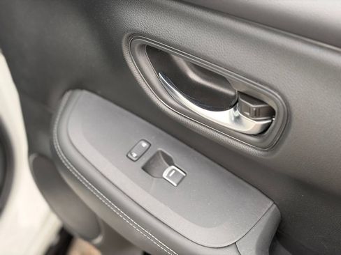 Used 2023 Honda HR-V EX-L image 13