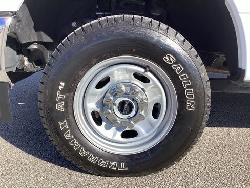 Used 2022 Ford F250 XL w/ Power Equipment Group image 12