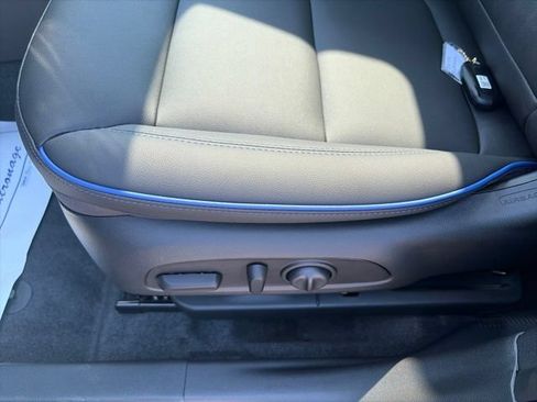 New 2026 Buick Envista Sport Touring w/ Convenience I Package FWD image 19