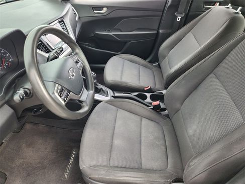 Used 2021 Hyundai Accent SE image 9